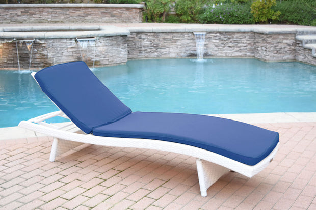 White Wicker Adjustable Chaise Lounger with Hunter Green Cushion