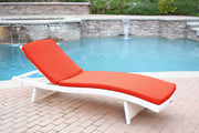 White Wicker Adjustable Chaise Lounger with Hunter Green Cushion