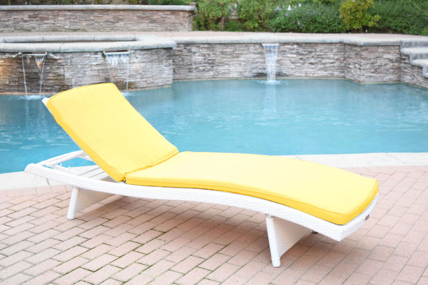 White Wicker Adjustable Chaise Lounger with Hunter Green Cushion