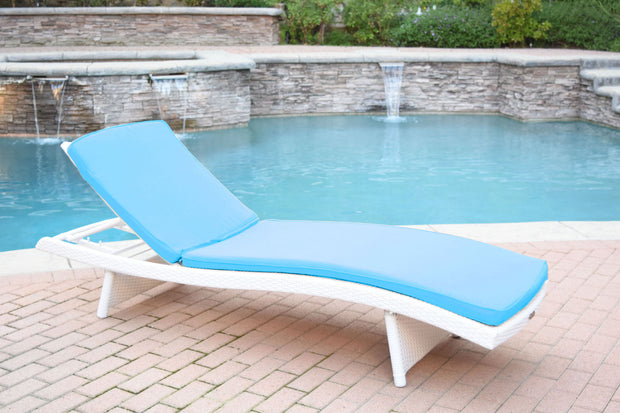 White Wicker Adjustable Chaise Lounger with Hunter Green Cushion